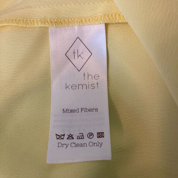 NWT The Kemist Set 2pc Womens Sz 10 12 Yellow Button Up Blouse Pleated Shorts - Picture 9 of 16